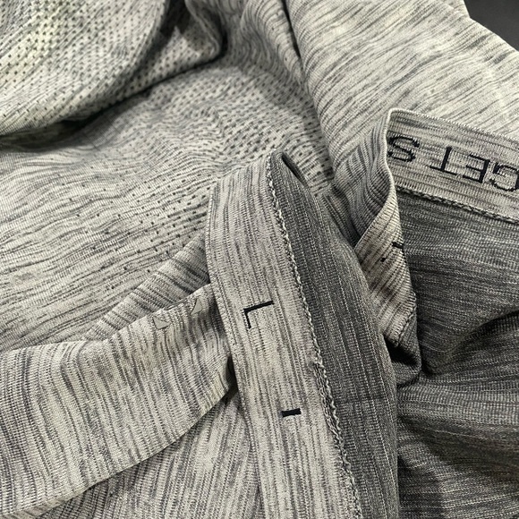Lululemon Heathered Grey Metal Vent Tech Long Sleeve Shirt - Picture 6 of 6